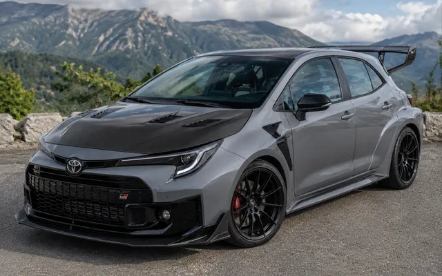Toyota GRMN Corolla — экстремальная версия GR Corolla для трека и настоящих энтузиастов