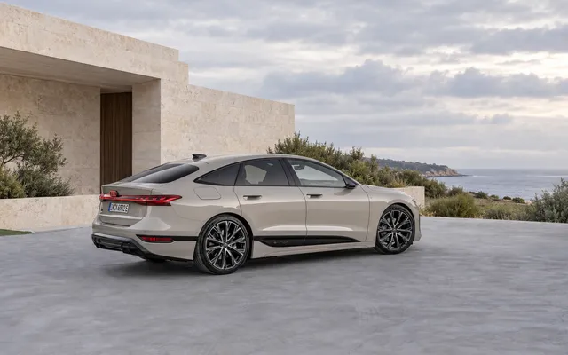 Audi A6 e-tron: что стоит за рекордом в 1338 км без зарядки Audi A6 e-tron: что стоит за рекордом в 1338 км без зарядки